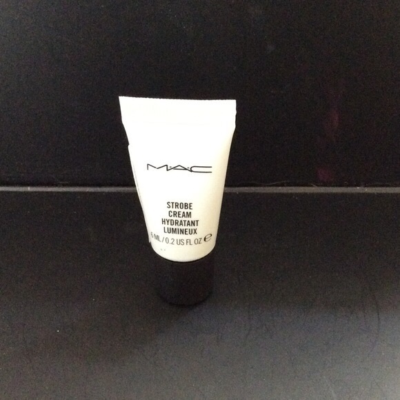 New MAC Strobe Cream - Picture 2 of 3